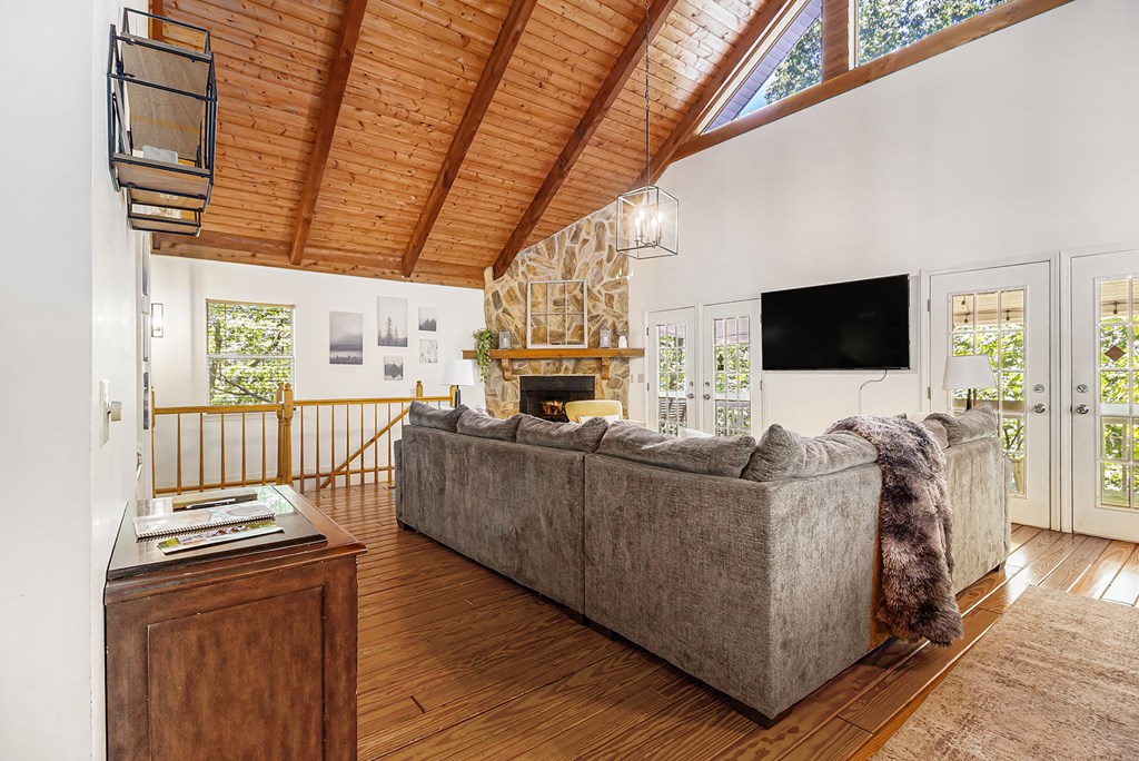 415957 Cleveland Residential