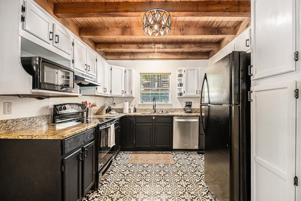 415957 Cleveland Residential