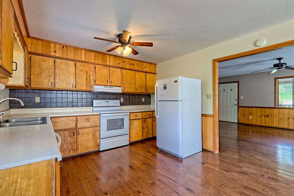 415960 Murphy Residential