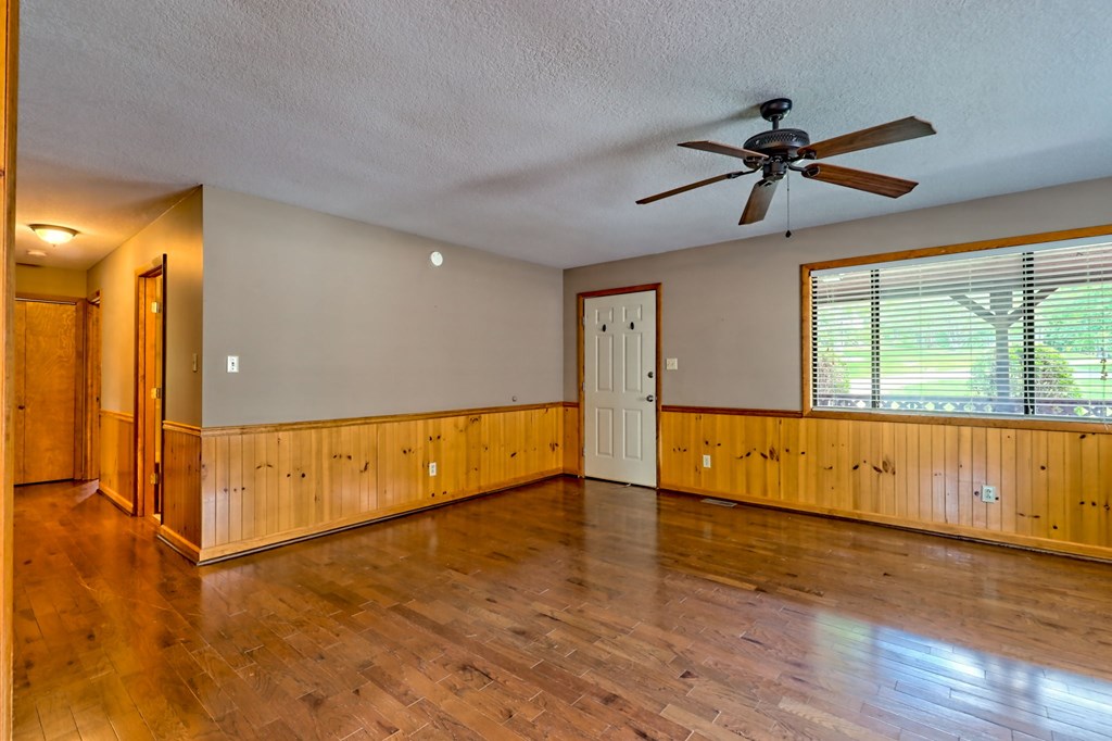 415960 Murphy Residential