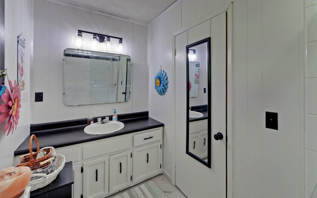 415964 Turtletown Residential