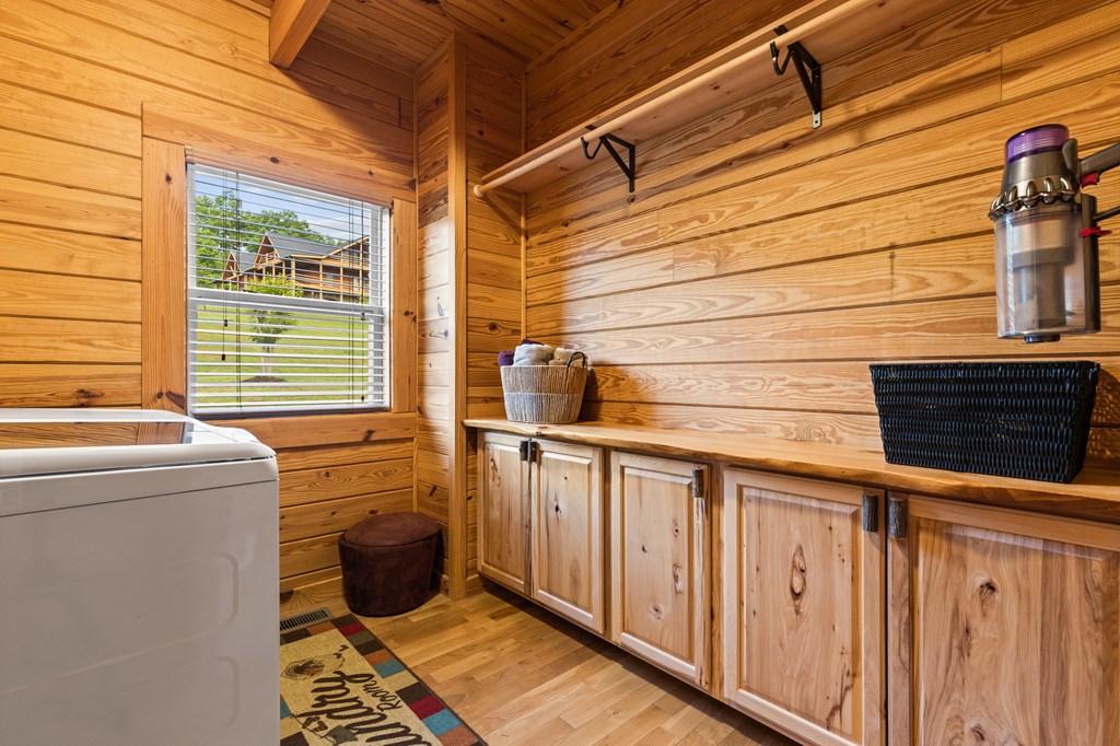 415970 Morganton Residential