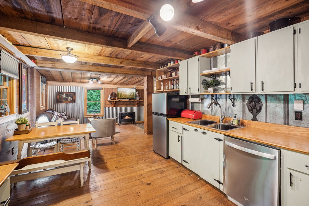 415976 Ellijay Residential