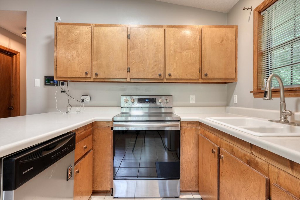 415977 Murphy Residential