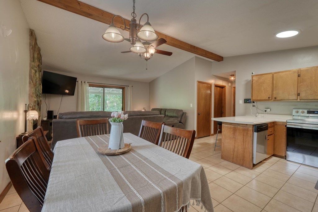 415977 Murphy Residential
