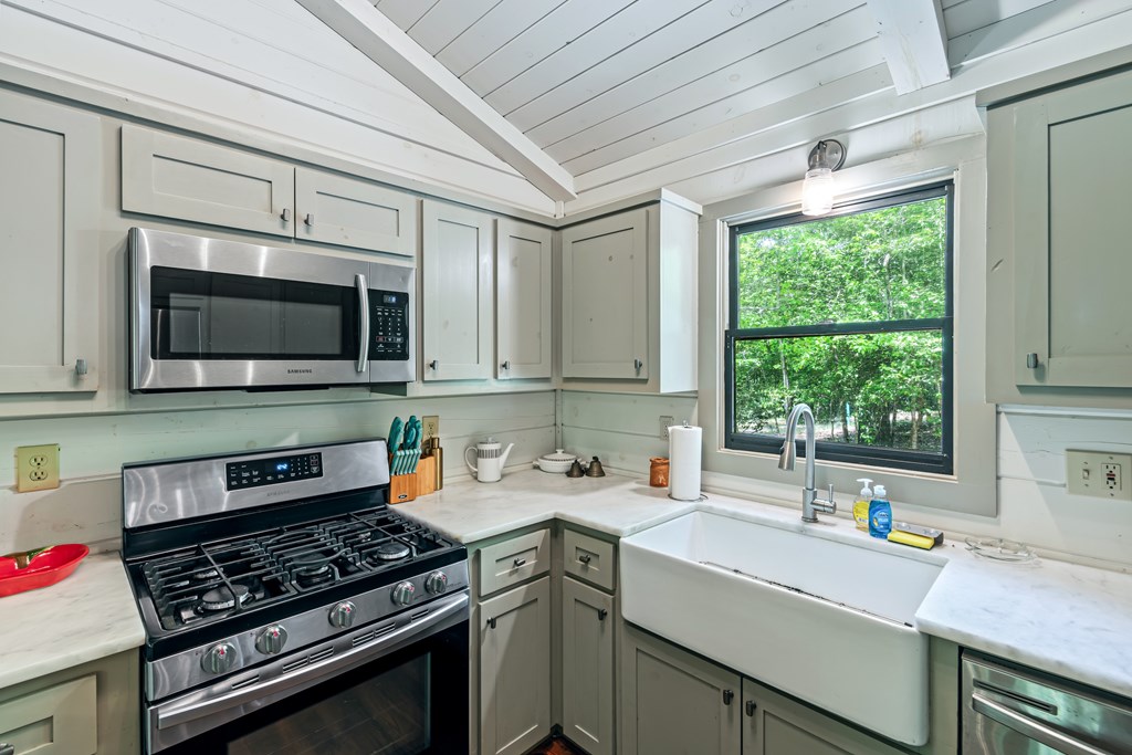 415994 Morganton Residential
