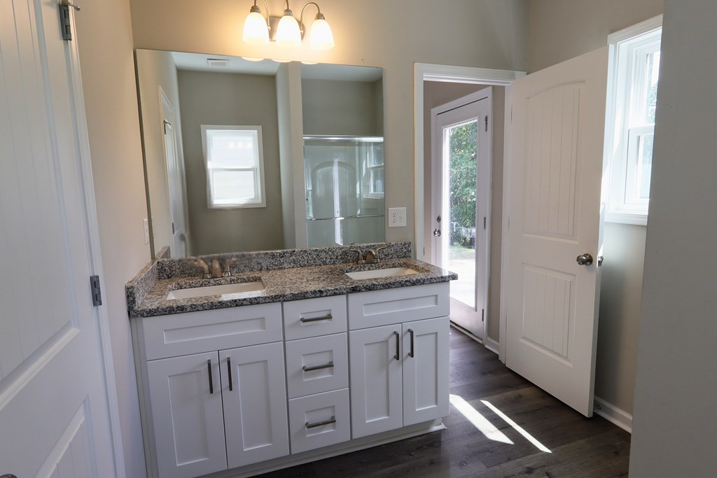 415998 Jasper Residential