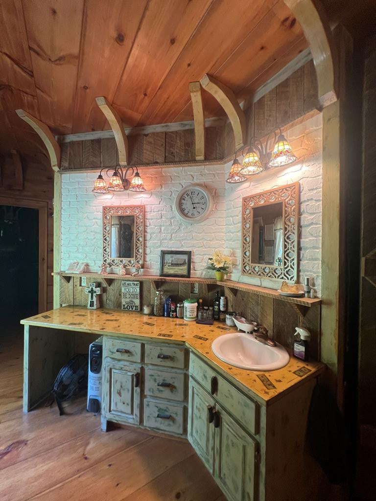 416001 Mineral Bluff Residential