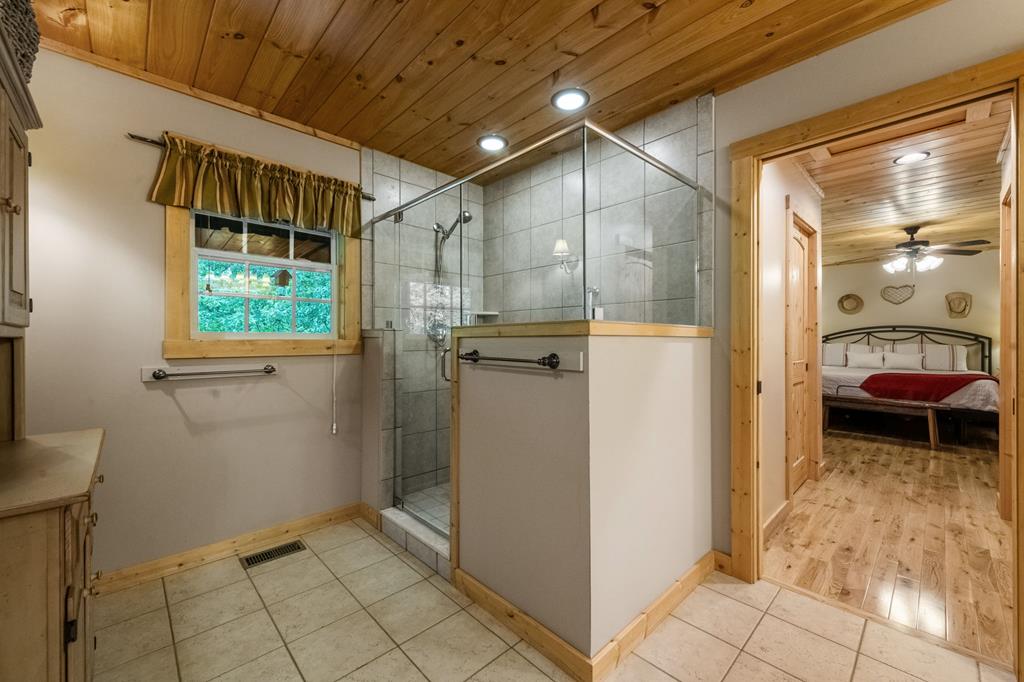 416017 Mineral Bluff Residential