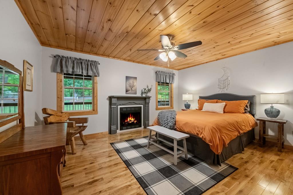 416017 Mineral Bluff Residential