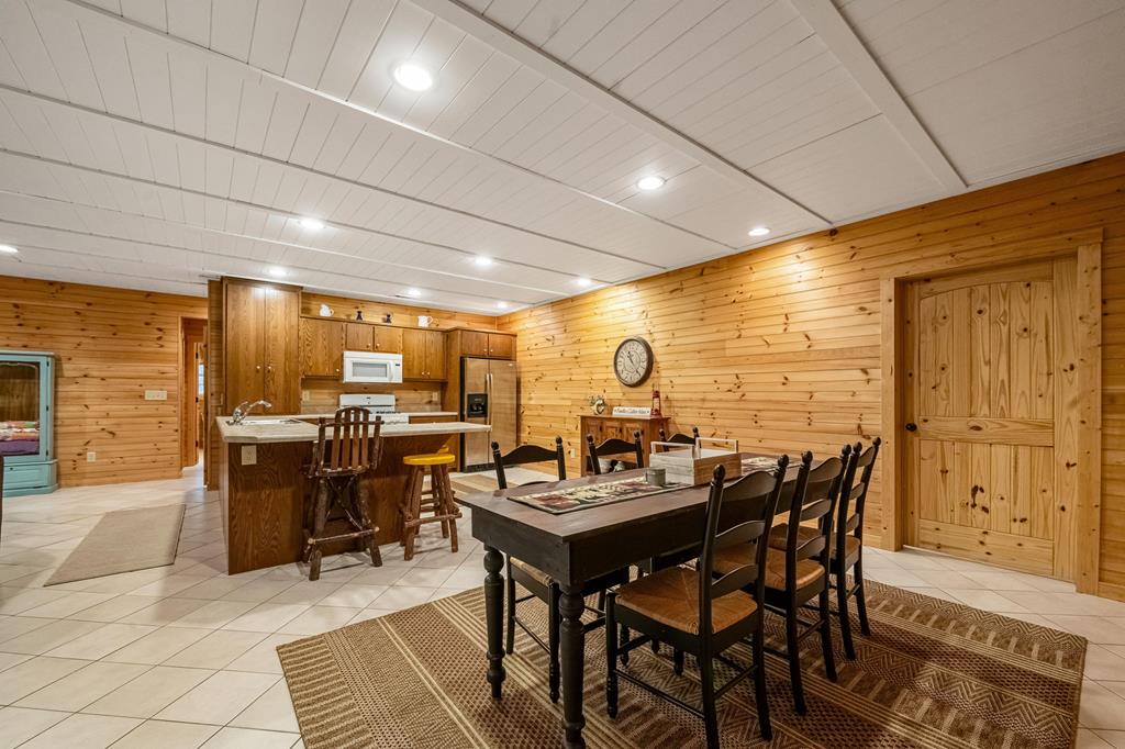 416017 Mineral Bluff Residential