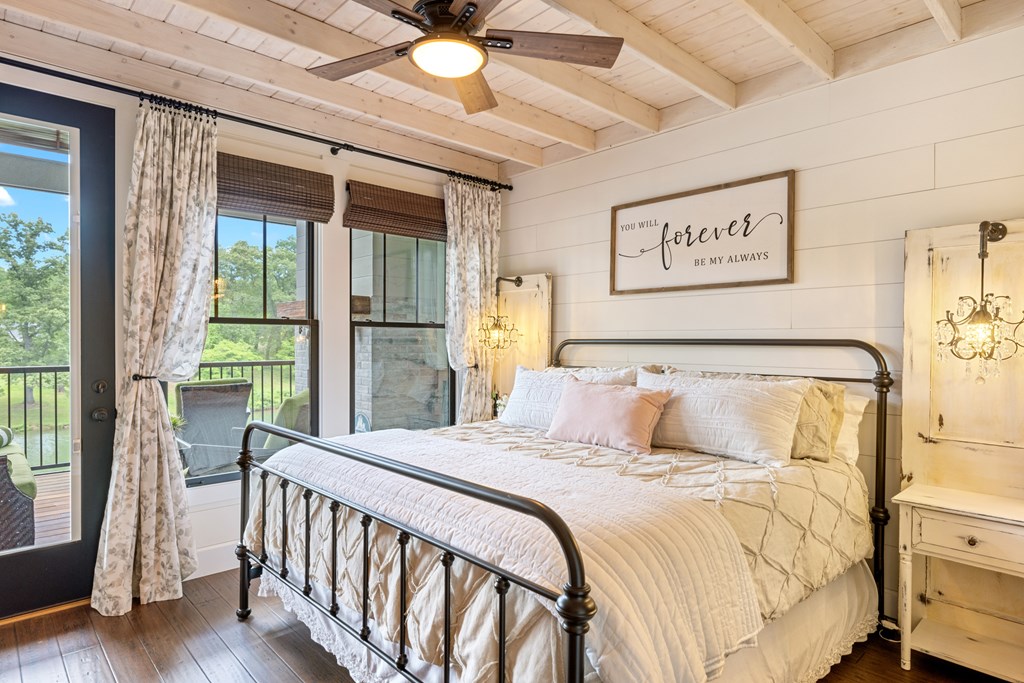 416038 Hayesville Residential