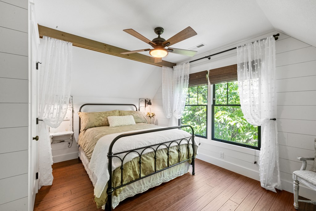416038 Hayesville Residential