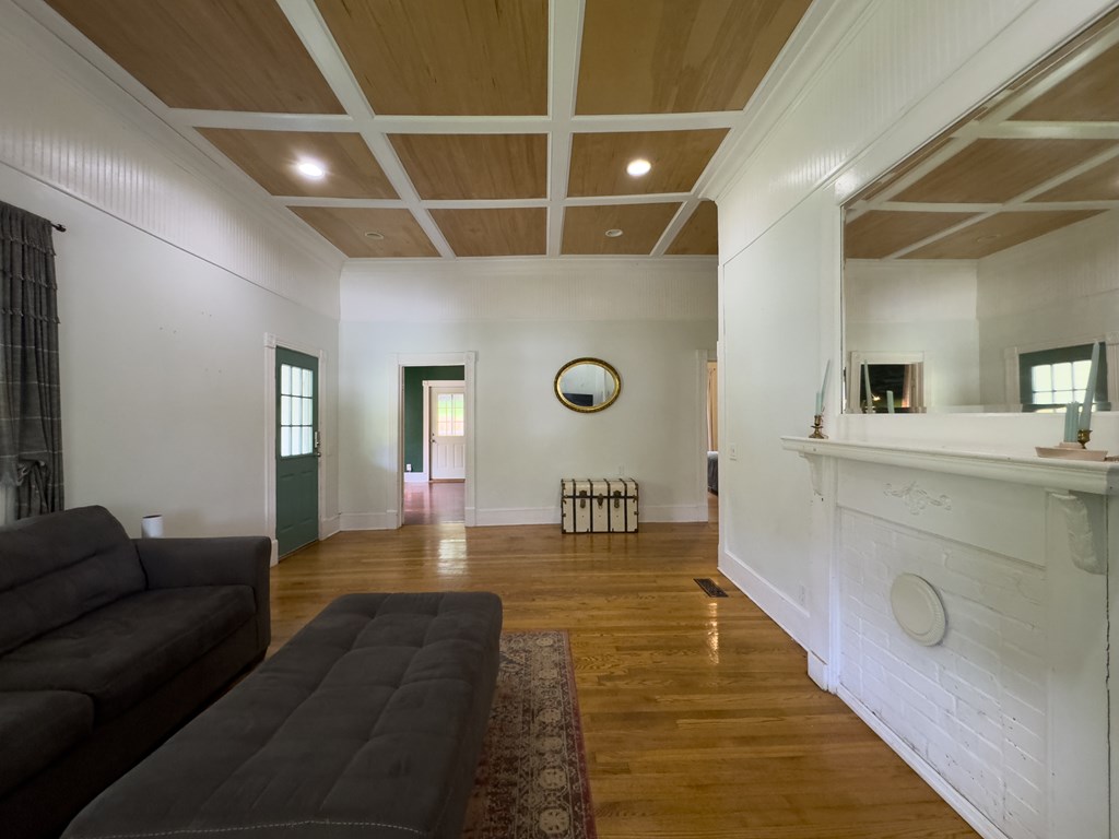 416048 Murphy Residential