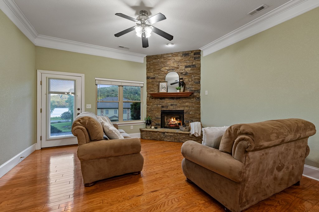 416068 Young Harris Residential