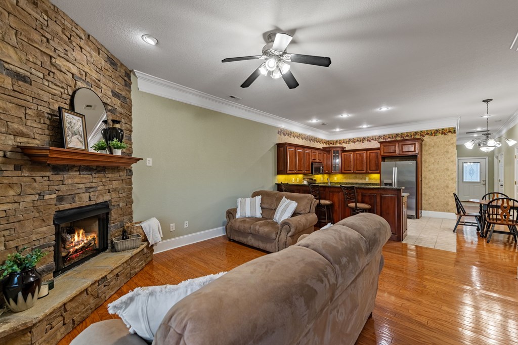 416068 Young Harris Residential
