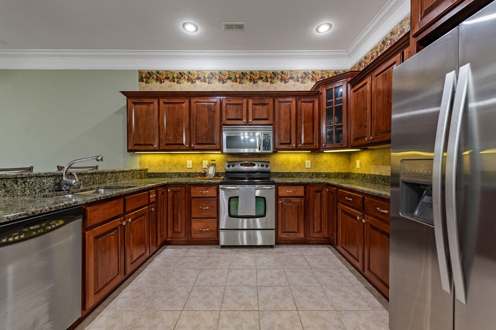 416068 Young Harris Residential