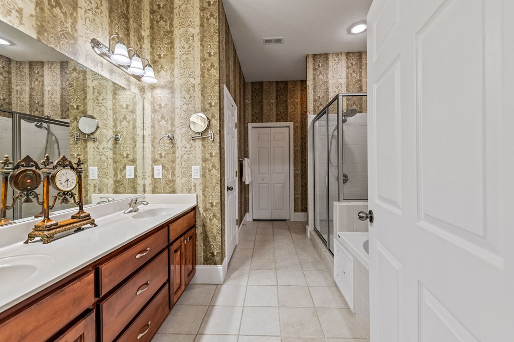 416068 Young Harris Residential