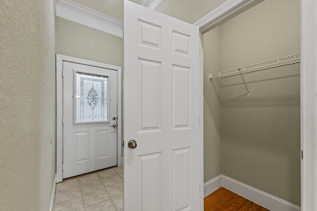 416068 Young Harris Residential