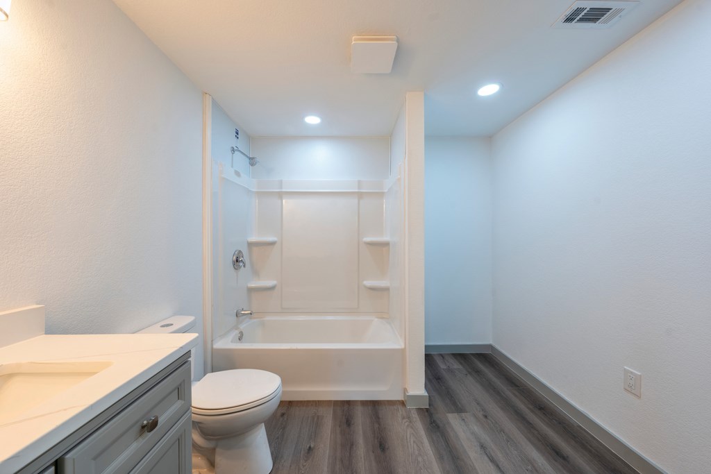 416069 Andrews Residential