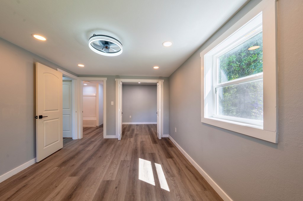 416069 Andrews Residential