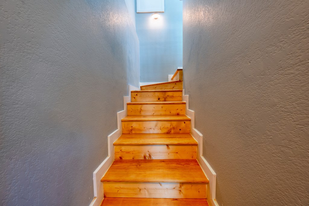 416069 Andrews Residential