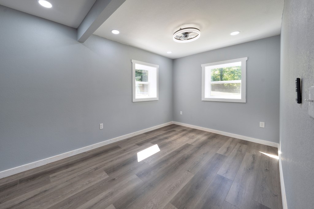 416069 Andrews Residential