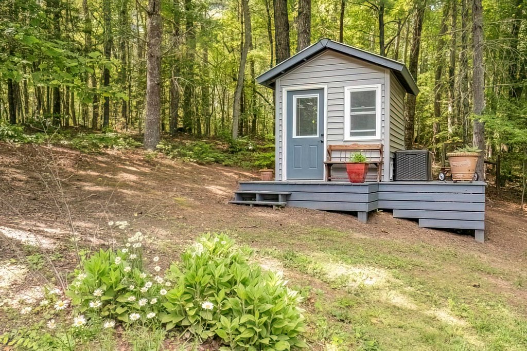 416073 Epworth Residential