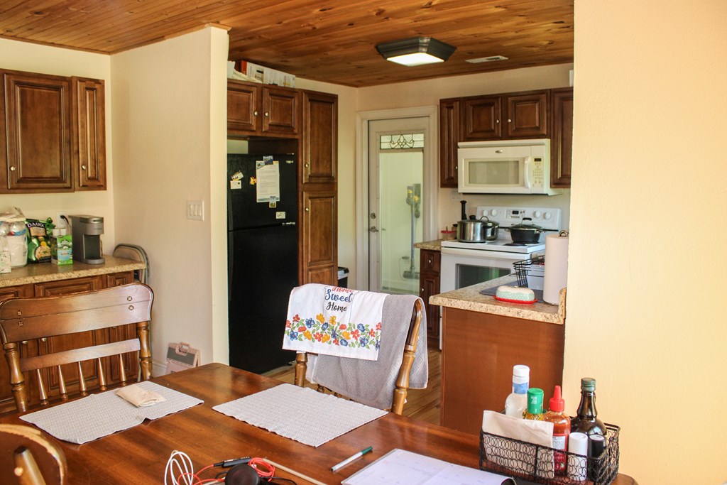 416076 Murphy Residential