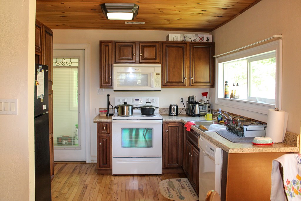 416076 Murphy Residential