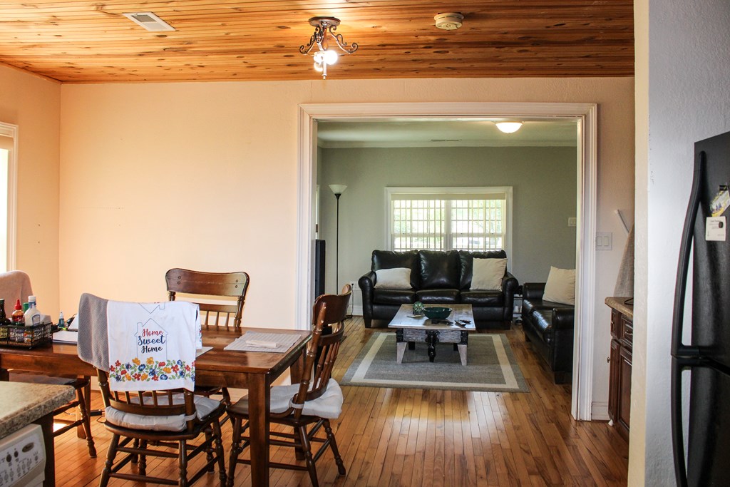 416076 Murphy Residential