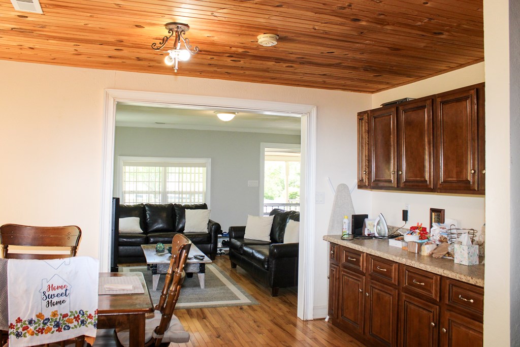 416076 Murphy Residential