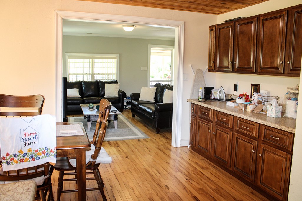 416076 Murphy Residential