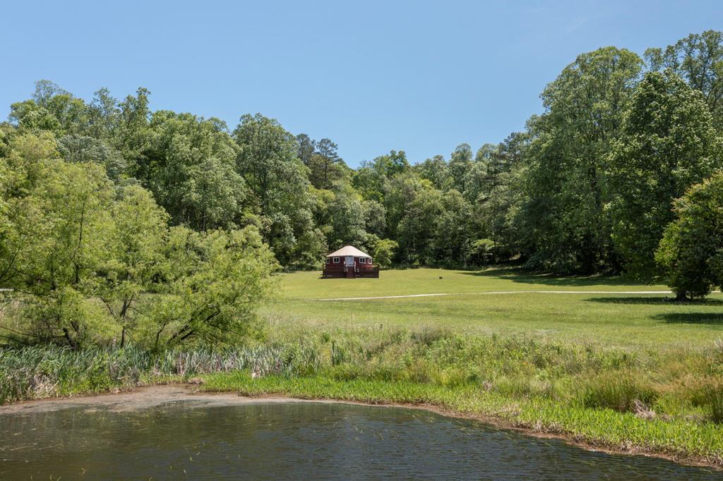 416086 Hayesville Residential