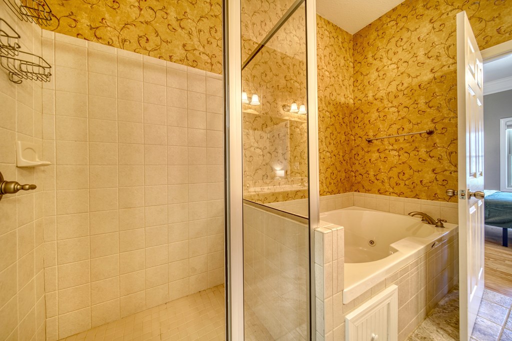 416129 Young Harris Condominium