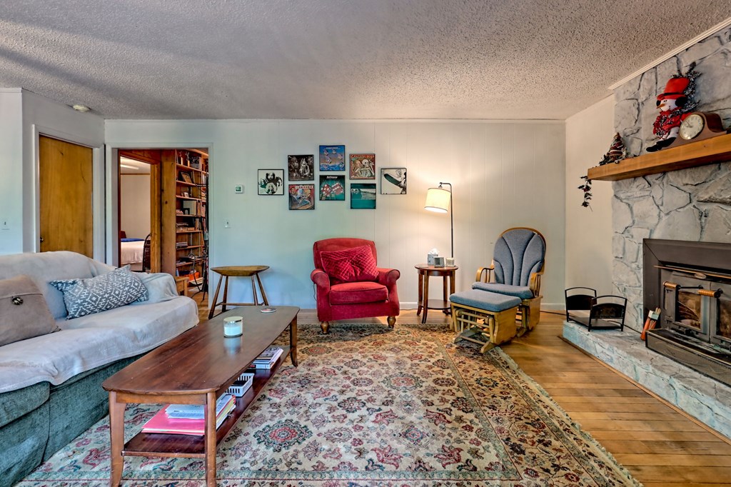 416131 Young Harris Residential