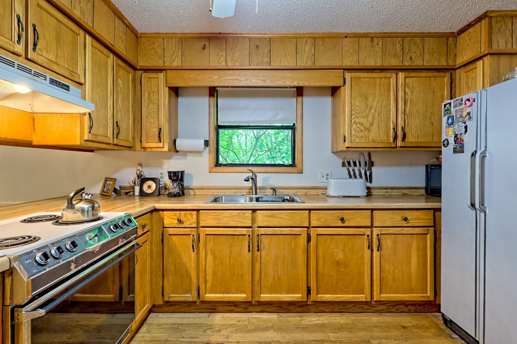 416131 Young Harris Residential