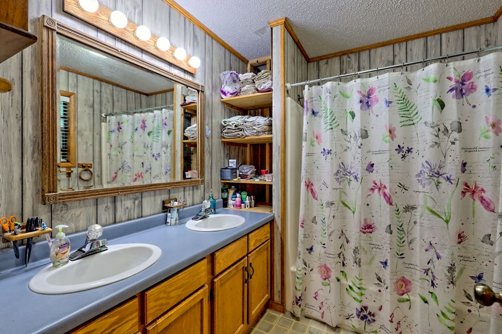416131 Young Harris Residential