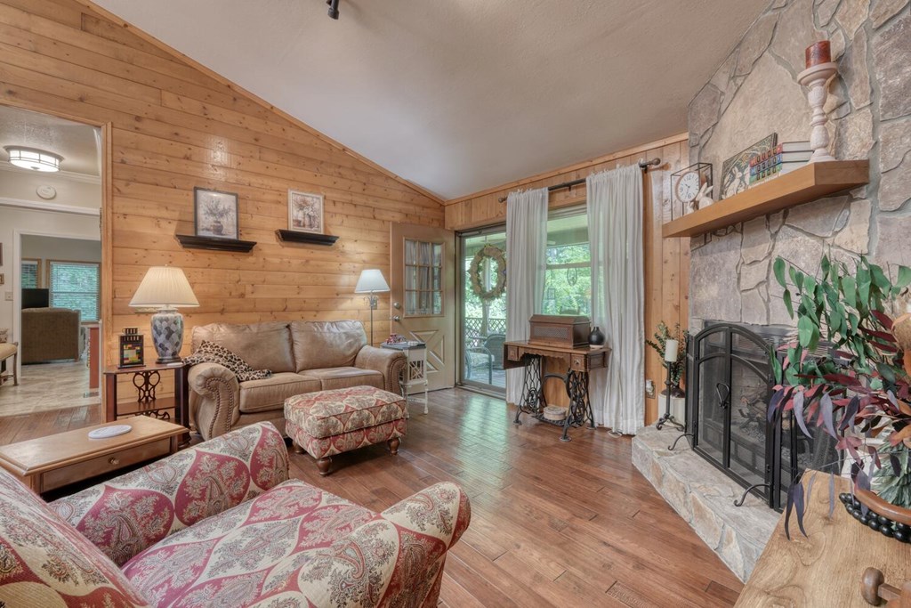 416198 Blairsville Residential