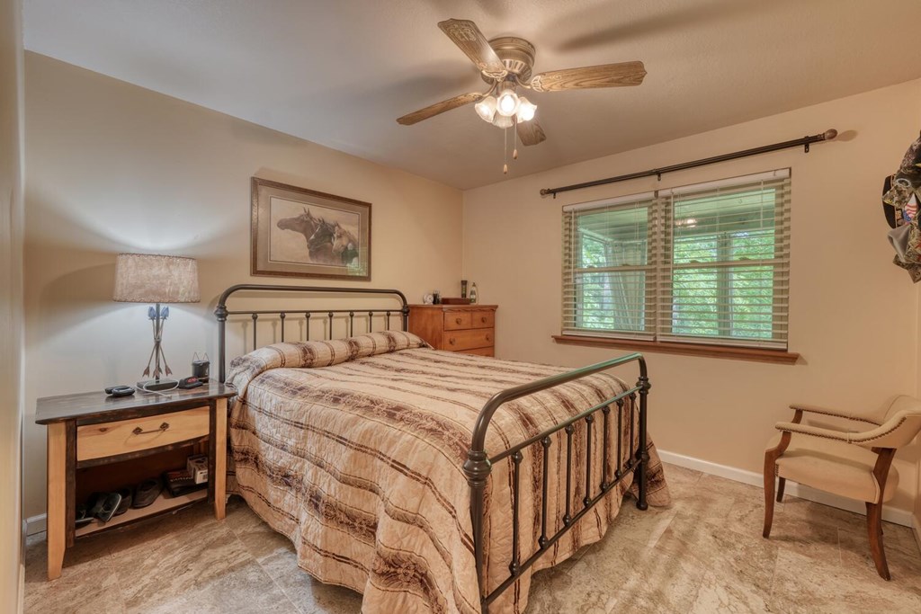 416198 Blairsville Residential