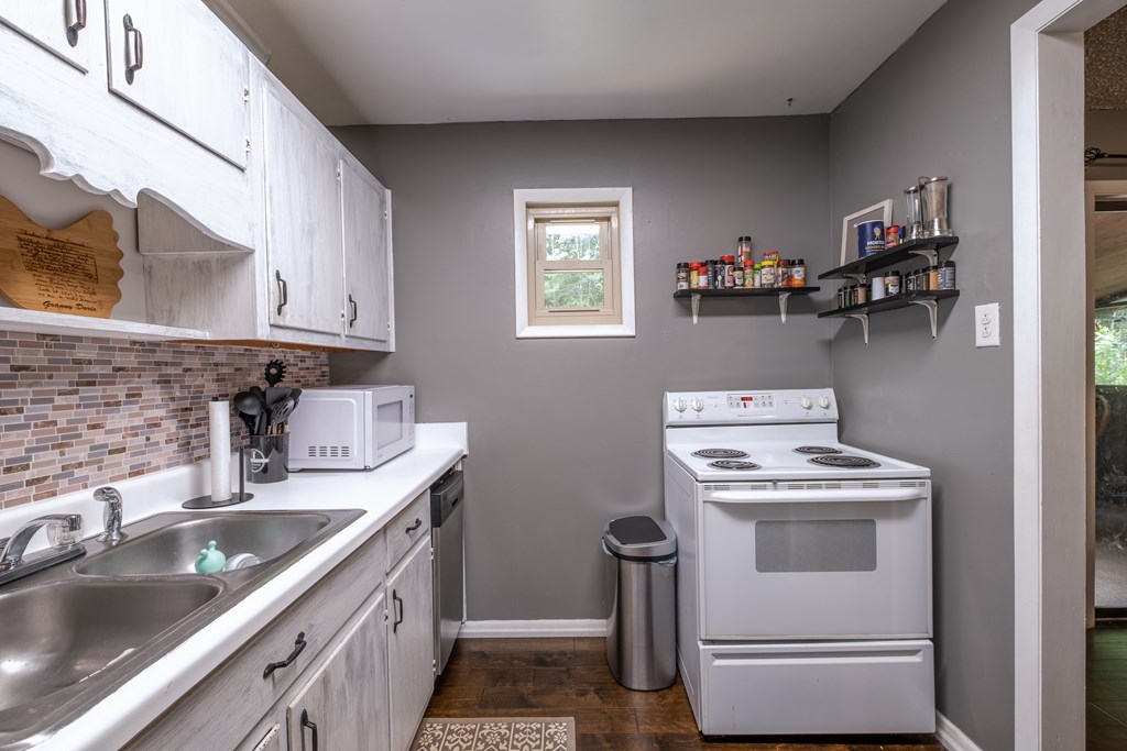 416238 Murphy Residential