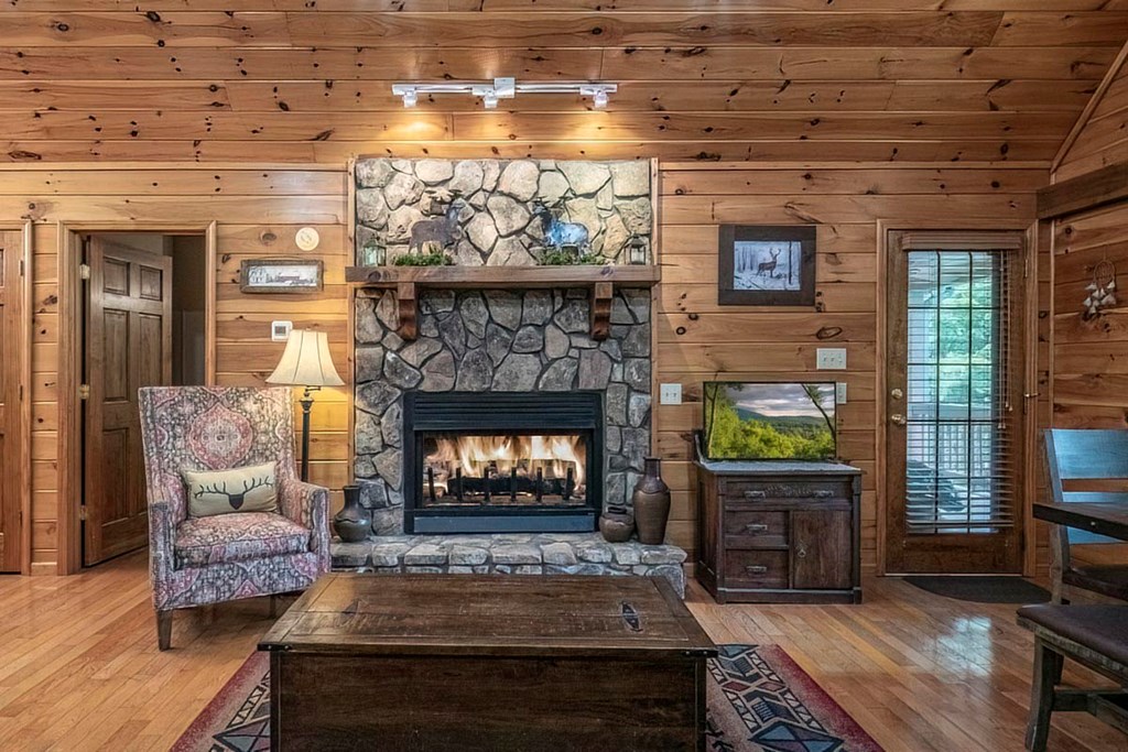 416265 Blue Ridge Residential