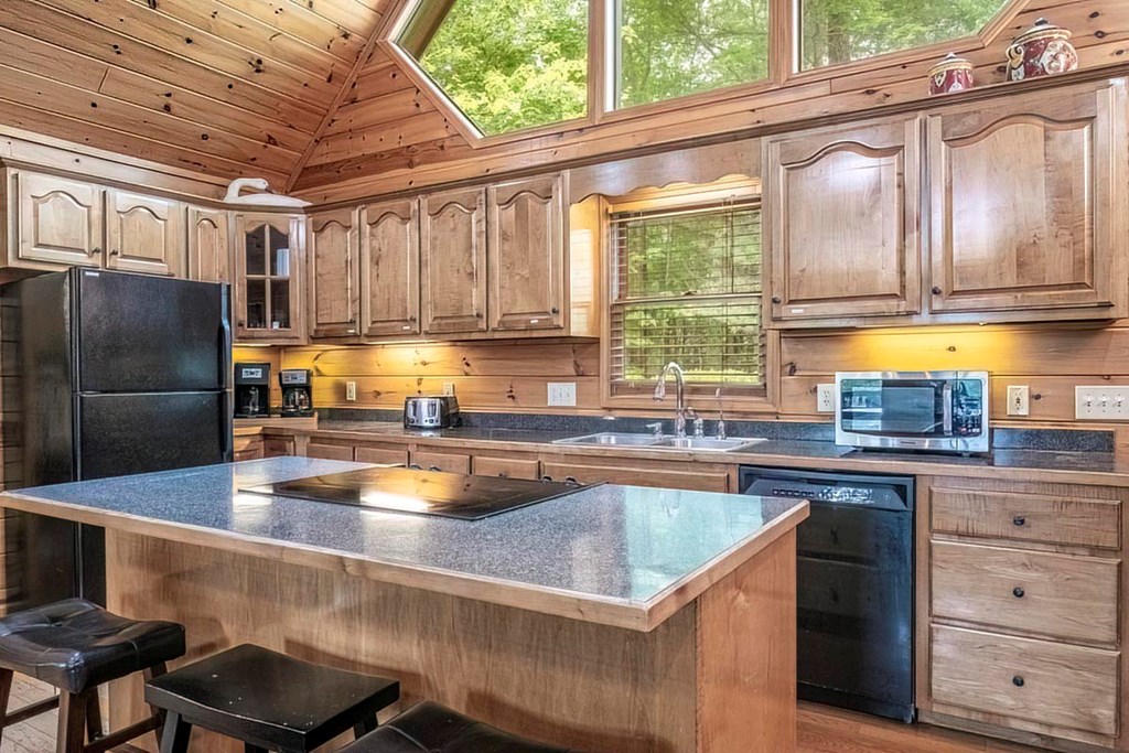 416265 Blue Ridge Residential