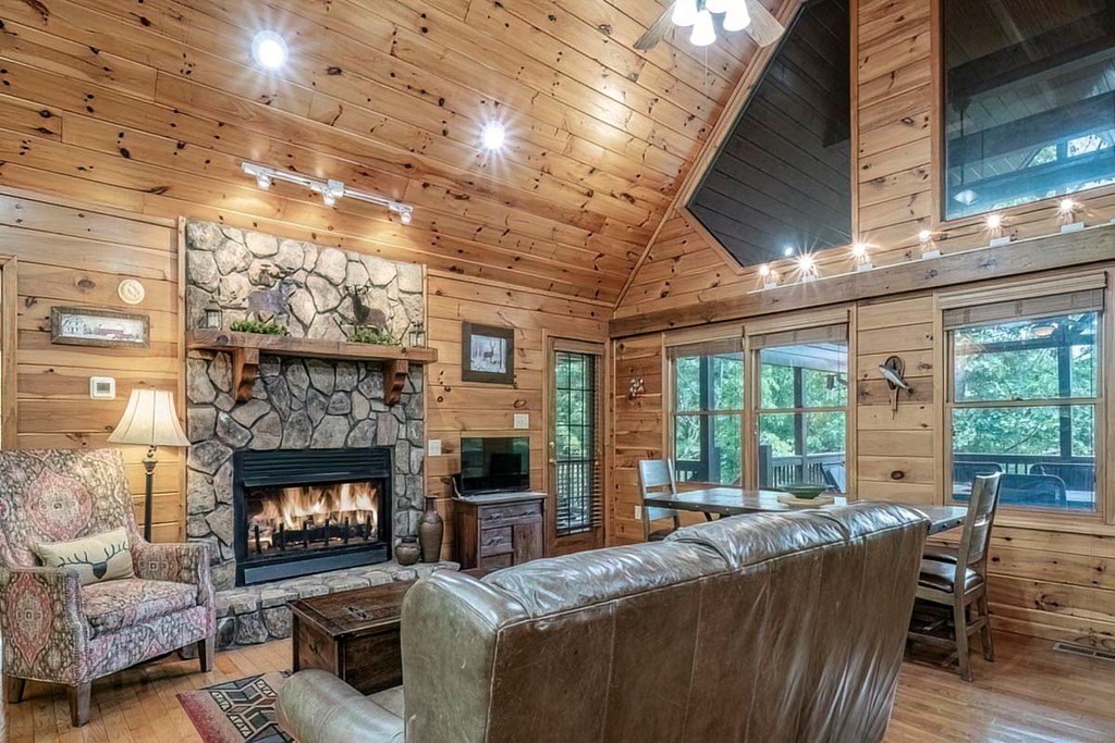 416265 Blue Ridge Residential