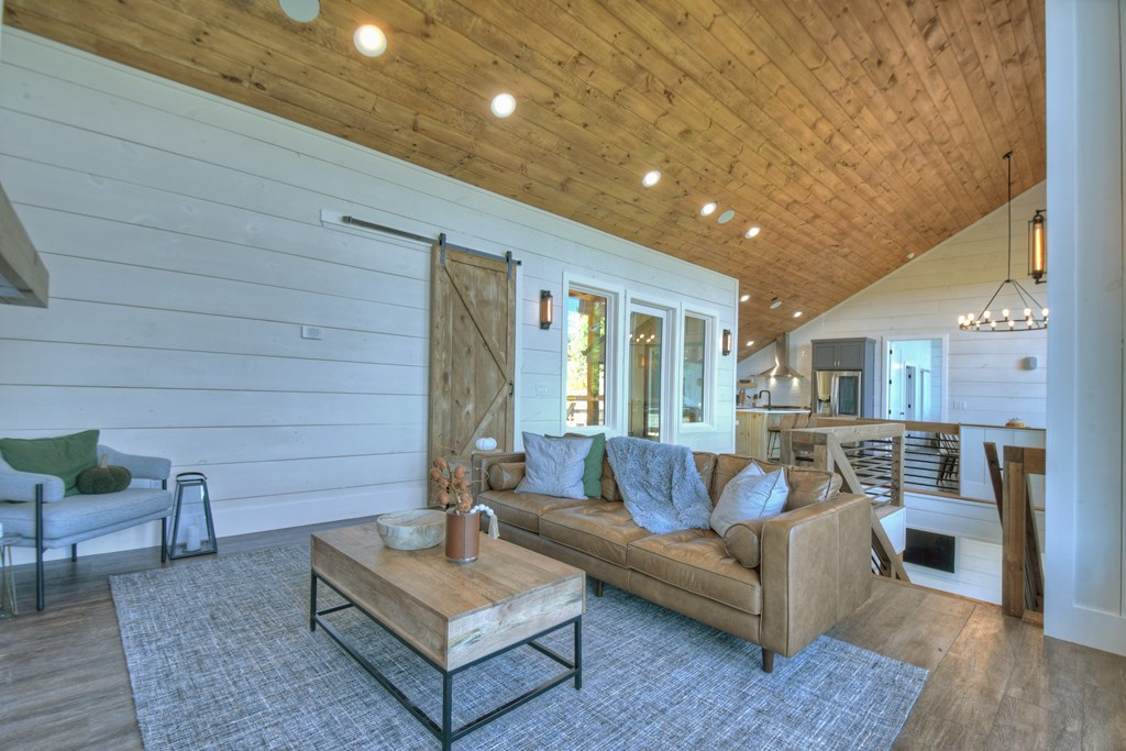 416266 Blue Ridge Residential