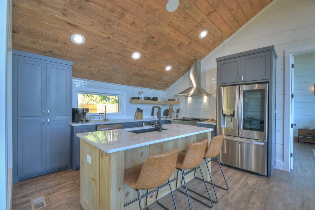 416266 Blue Ridge Residential