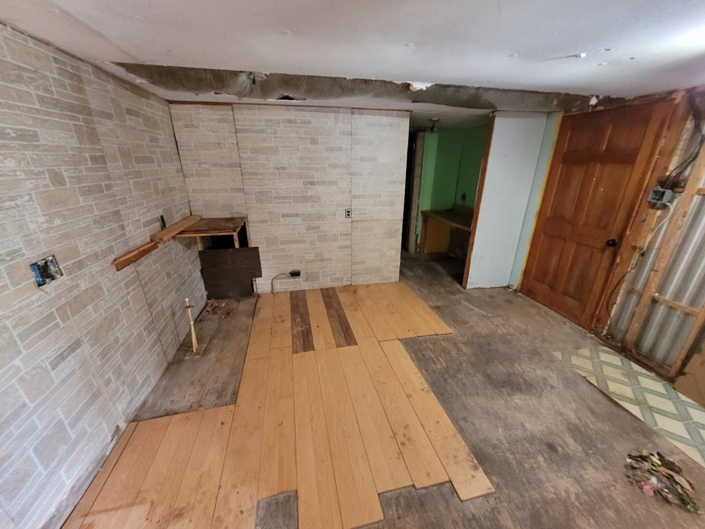 416285 Farner Residential
