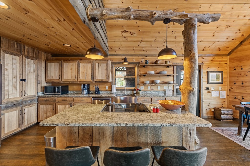 416345 Blue Ridge Residential