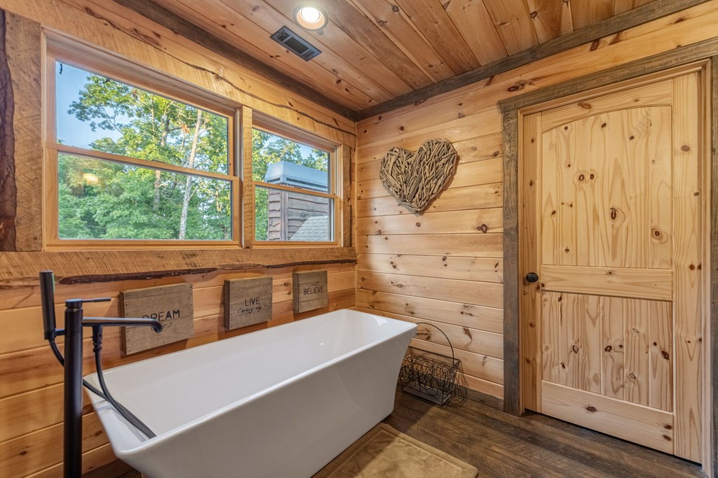416345 Blue Ridge Residential