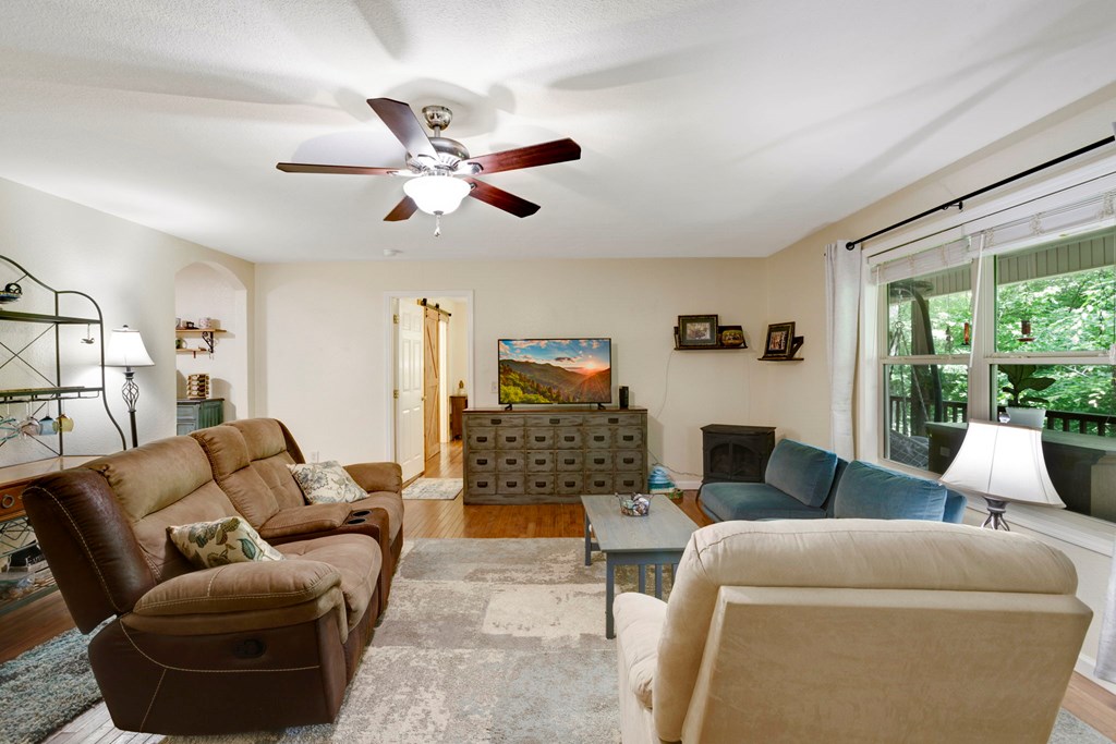 416364 Hayesville Residential